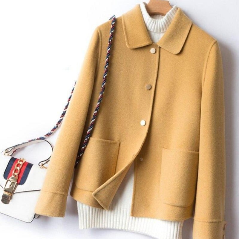 WW | Short women's coat with a straight cut