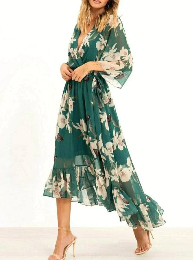 Marta - Green dress with 3/4-sleeves and patterned V-neck