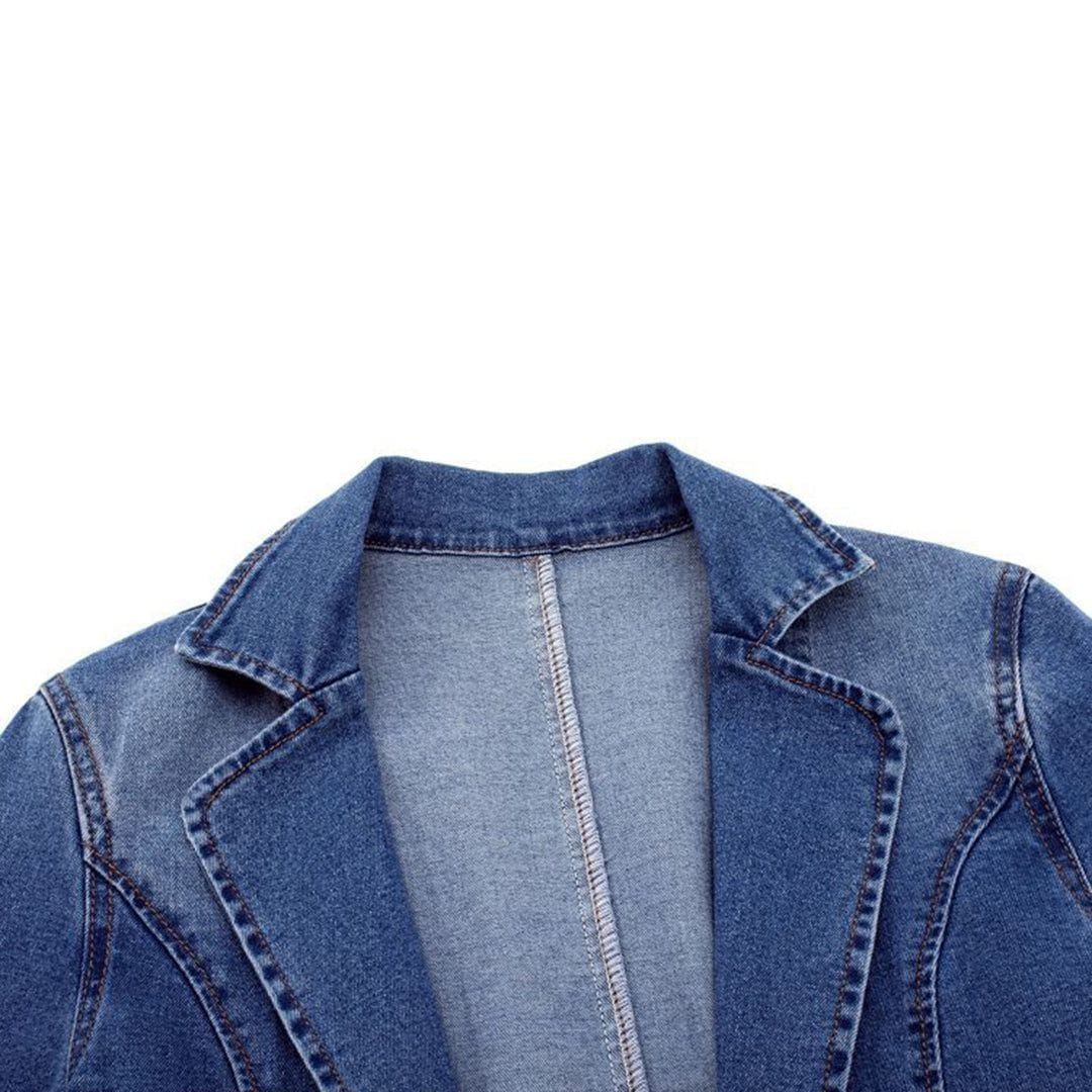 WW | Blazer and casual, trendy jeans and versatile