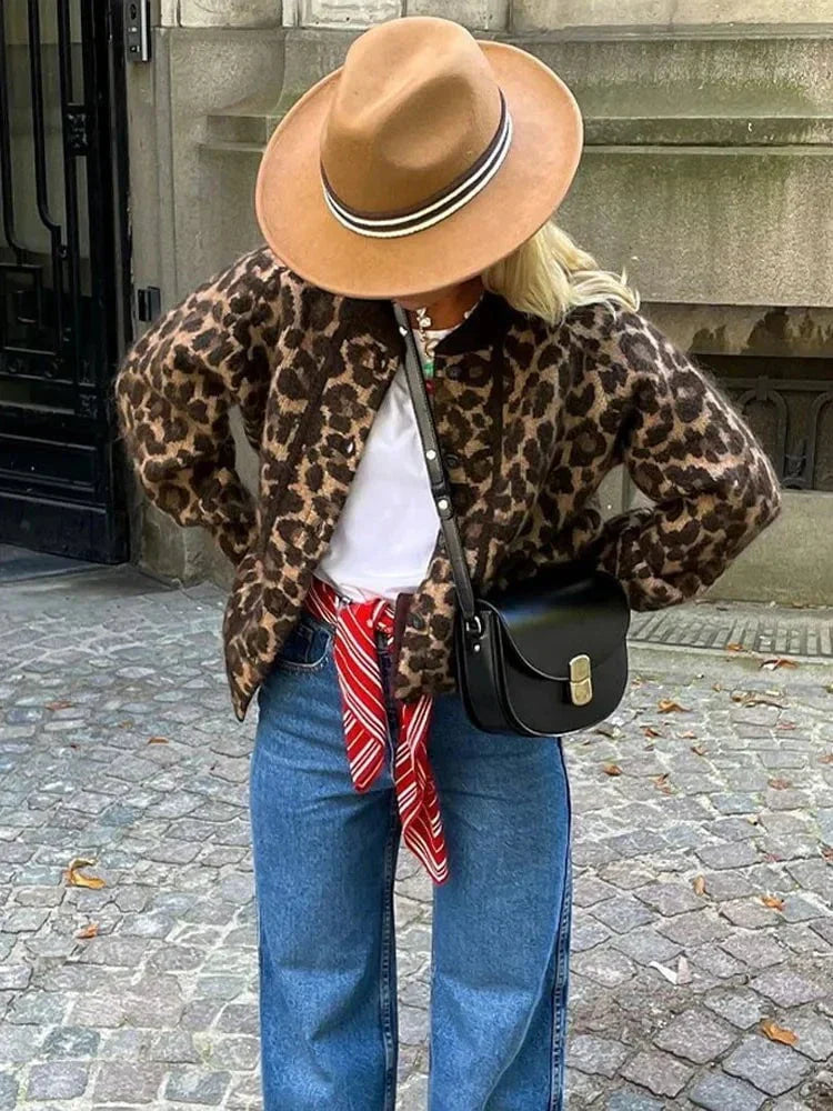 WW | Leichtes Blouson mit braunem und schwarzem Leopardenmuster, gewagt und urban