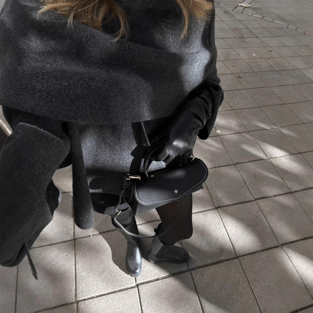 WW | Eleganter Asymmetrischer Cape Aus Gemischter Wolle Minimalistisch und Raffiniert