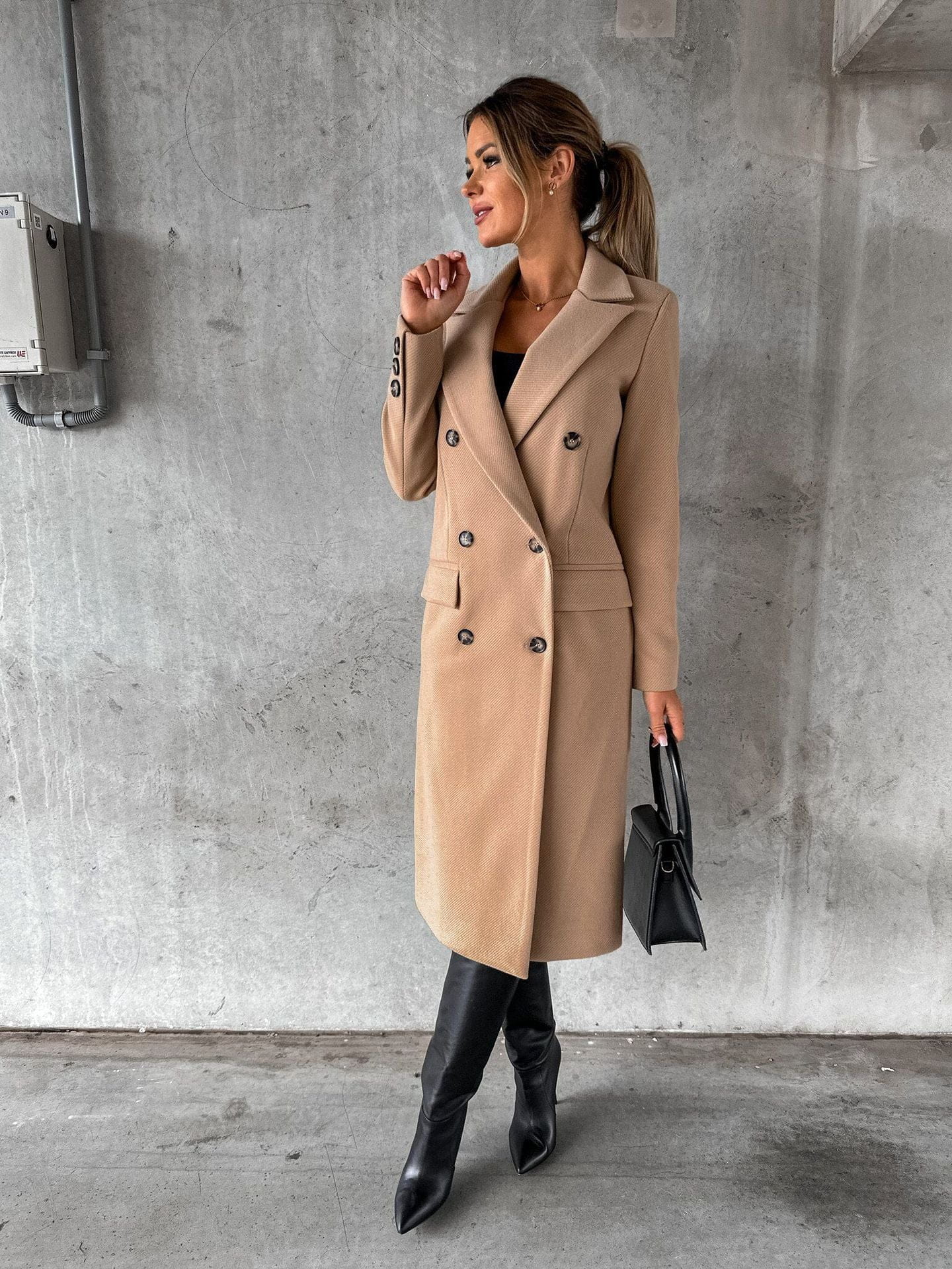 WW | Elegant Long Coat Cream Chic, Structured and Timeless