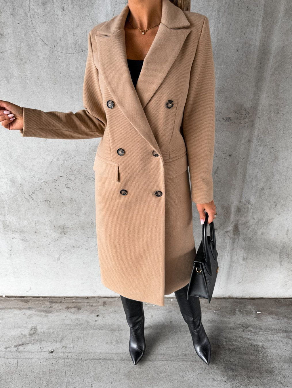 WW | Elegant Long Coat Cream Chic, Structured and Timeless