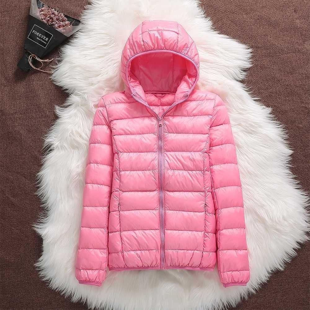 WW | Lightweight, warm, and comfortable down jacket, ideal for winter