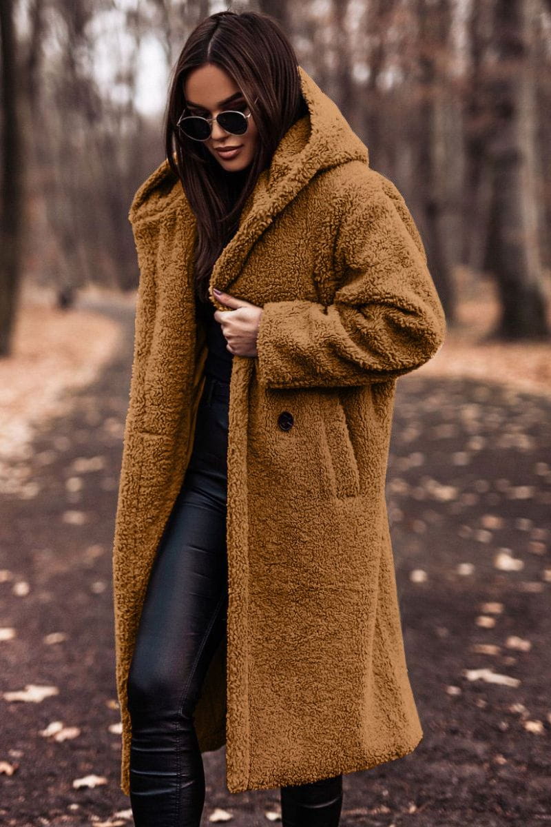 WW | Long Coat Made of Soft & Warm Faux Fur Elegance in Winter