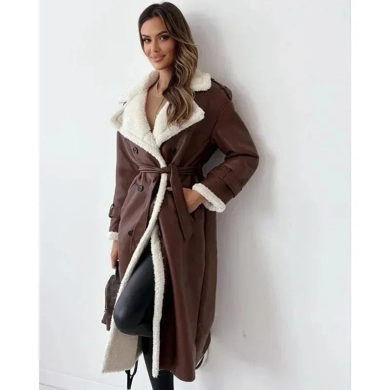 WW | Long Winter Coat Made of Faux Leather & Warm, Elegant Fur