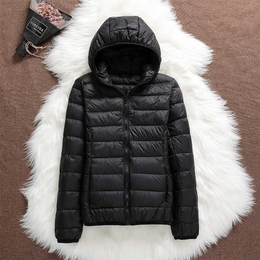 WW | Lightweight, warm, and comfortable down jacket, ideal for winter