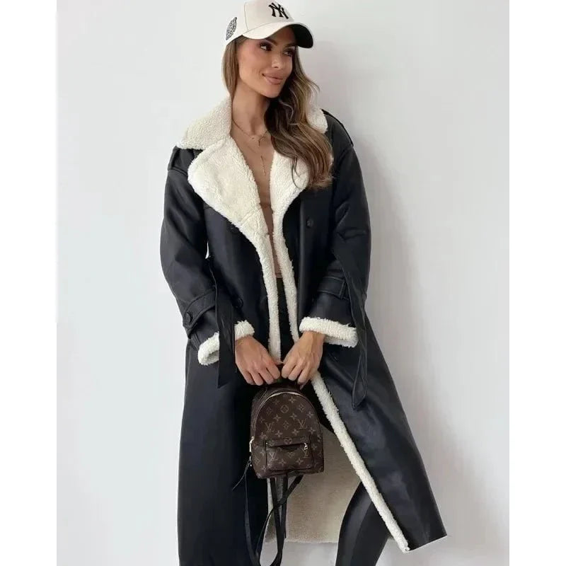 WW | Long Winter Coat Made of Faux Leather & Warm, Elegant Fur