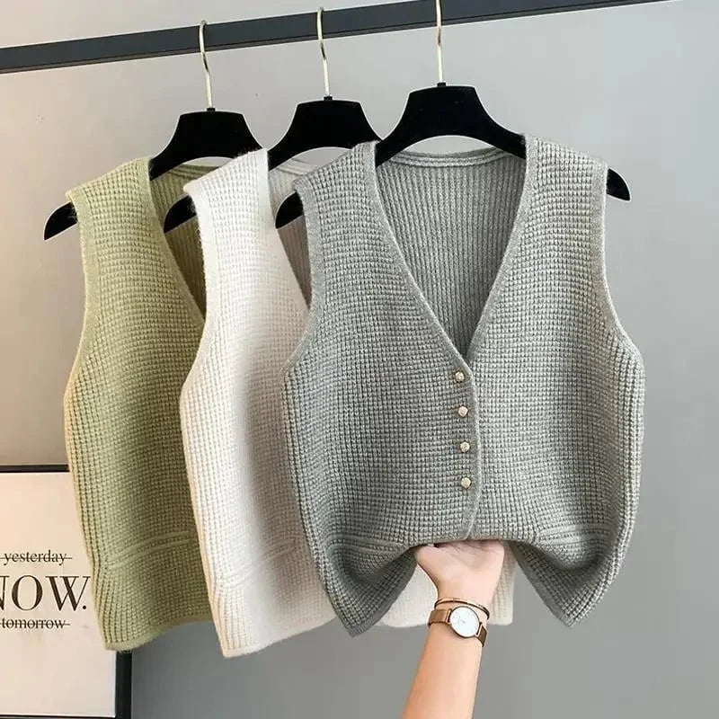WW | Sleeveless vest elegant buttons minimalist and chic style