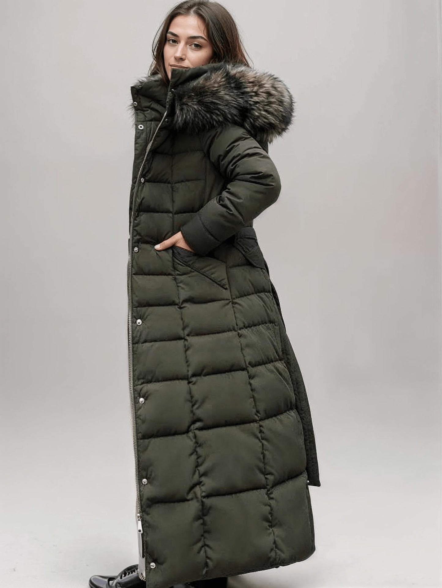WW | Gürteltaschen-Pufferjacke - Mit Kunstfellbesatz Kapuze - Ultra-warme Isolierung - Winter Chic