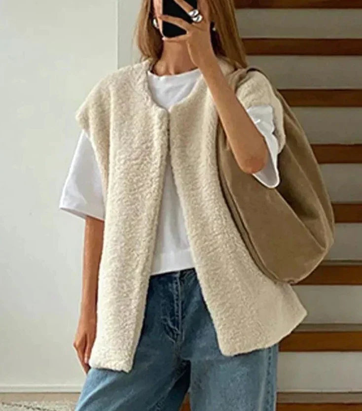 WW | White Plush Vest