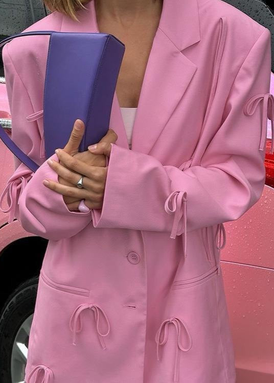 WW | Statement Blazer mit Schleifendetails – Oversized Passform