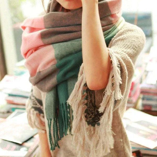 WW | Scarf with Cashmere Feel & Diamond Pattern