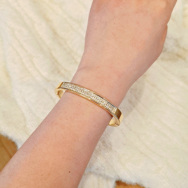 WW | Elegant Crystal Bracelet