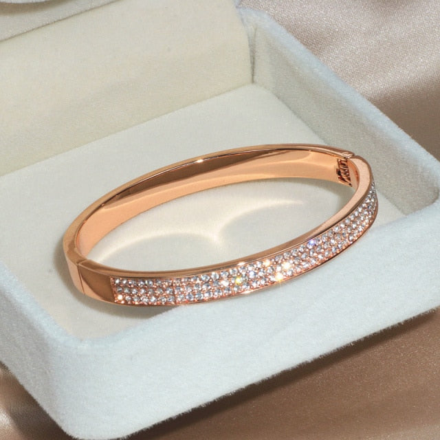 WW | Elegant Crystal Bracelet