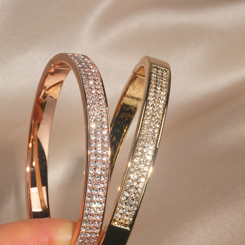WW | Elegant Crystal Bracelet
