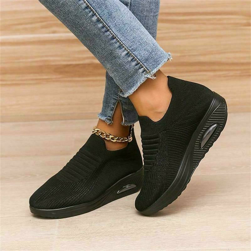 WW | Casual Striped Sneakers