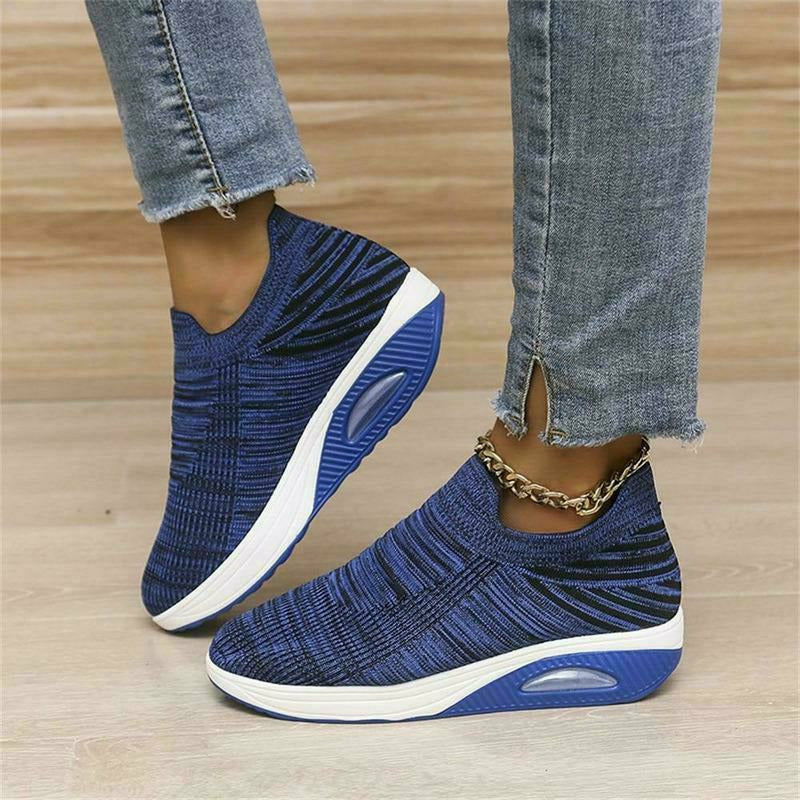 WW | Casual Striped Sneakers