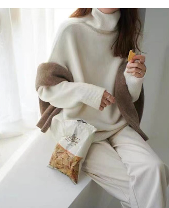 WW | Klassische und Luxuriöse Wollpullover mit Hohem Kragen