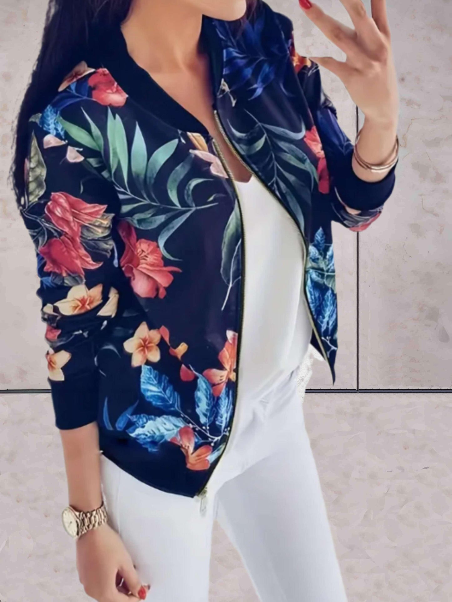 WW | Beautifully cut floral spring jacket with zipper