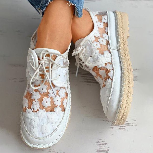 WW | Atmungsaktive Spitzen-Sneaker mit Blumenstickerei für Damen