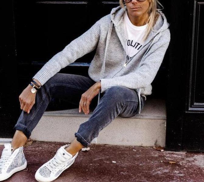 WW | Hoodie with Side Pockets and Front Zipper