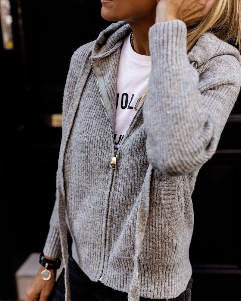 WW | Hoodie with Side Pockets and Front Zipper