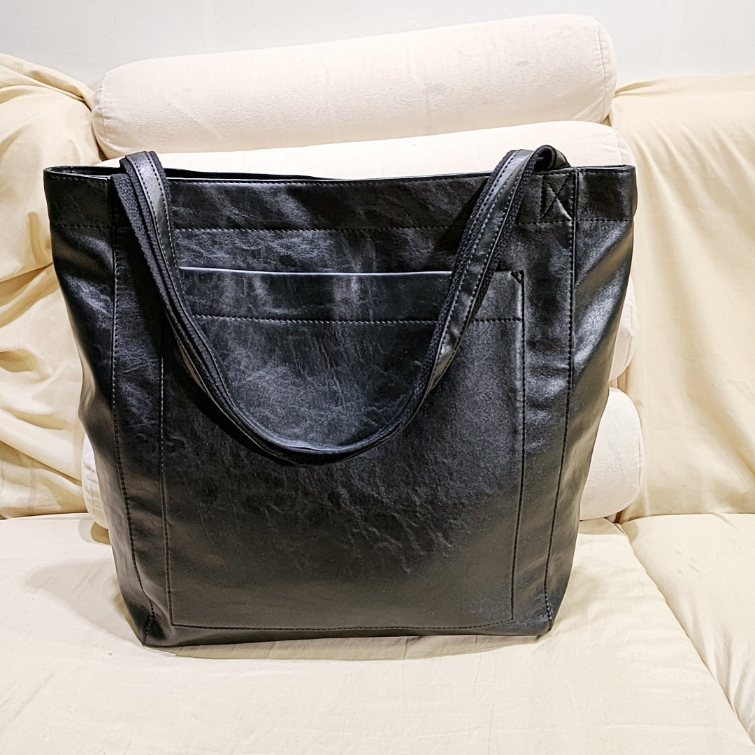 WW - Women's Shoulder Bag made of Vegan Leather