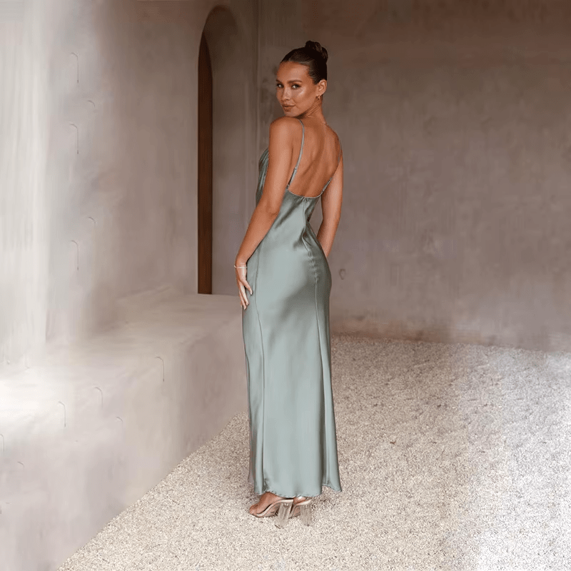 WW | Zeitloses Satinkleid Mit Offenem Rücken Und Elegantem Design