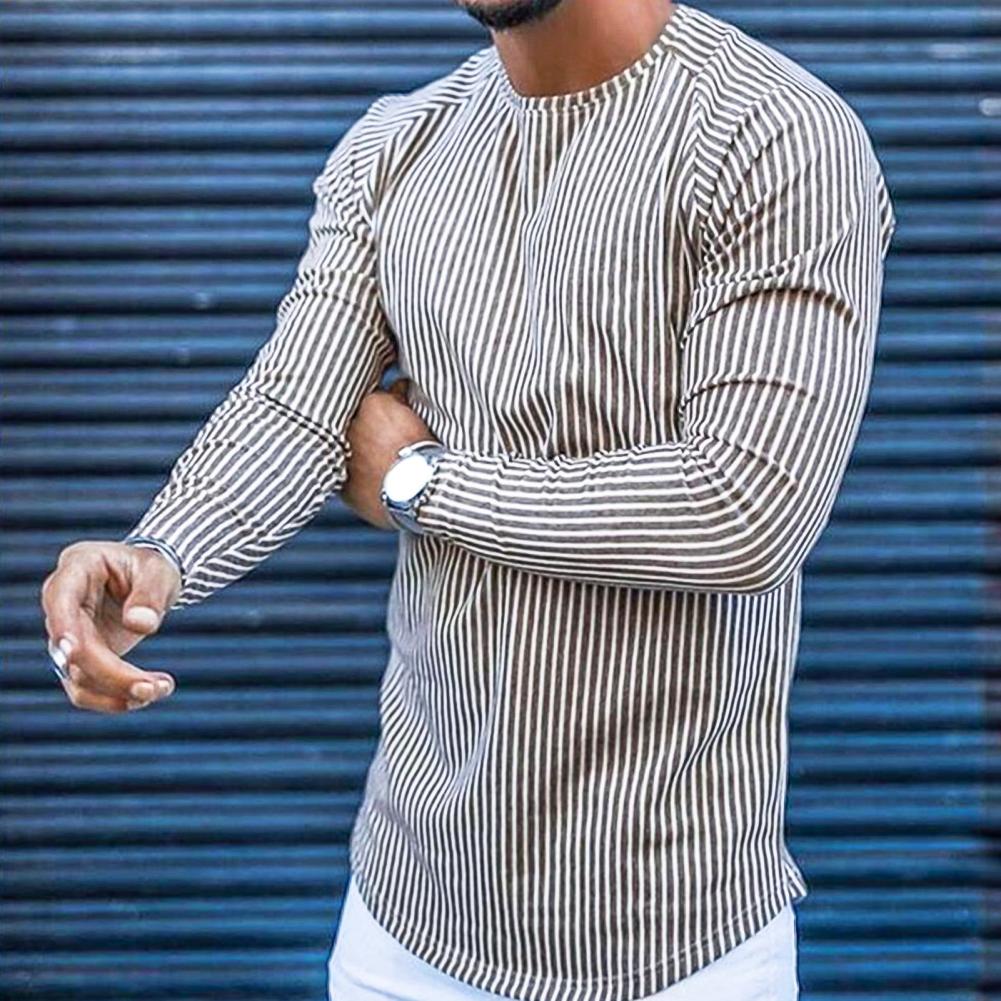 WW | A Stylish and Timeless Pullover for Men