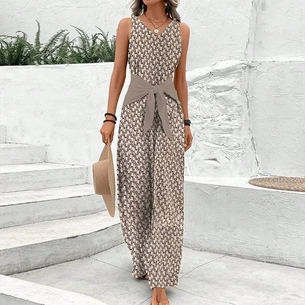 Eliana - Sleeveless Jumpsuit with Round Neck