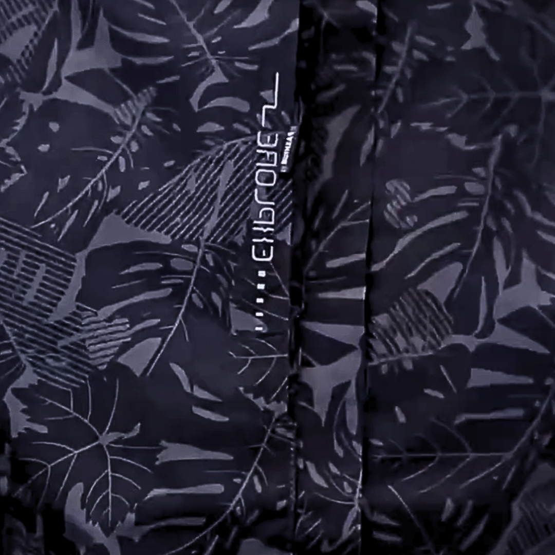 WW | Waterproof Rain Jacket with Hood and Zipper Pockets