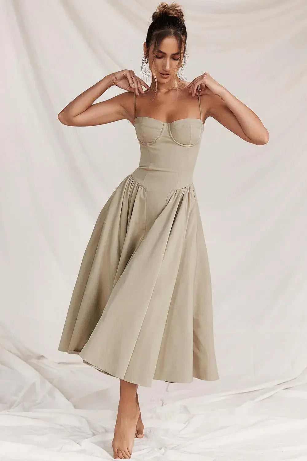 WW | Elegantes ärmelloses Kleid