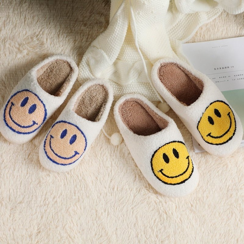 WW | Großes Smiley Muster Pelzpantoffel